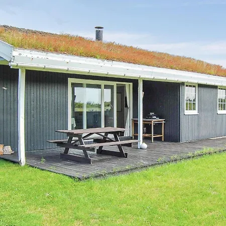 Holiday home 3 Bedroom Beautiful In Romo *